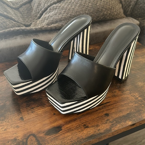 Brand New Platform Black and stripe Heels! 🖤 Size 7 never worn. So cute! - Picture 1 of 6